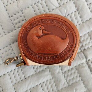 Vintage Dooney & Bourke zip off white coin purse